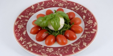 Tomatoes & Mozzarella Di Buffala